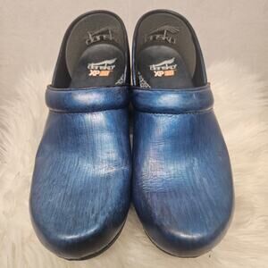Dansko XP 2.0 Professional Clogs Blue Metallic